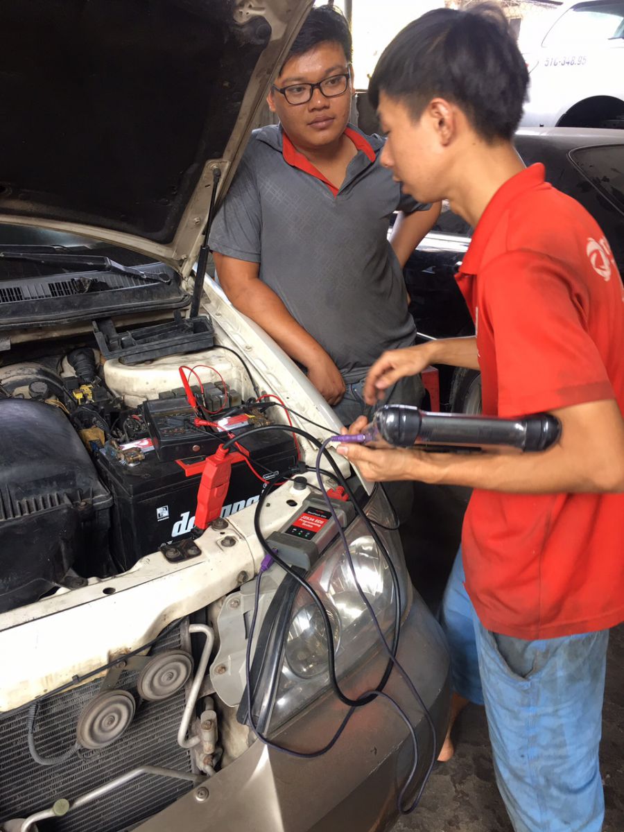 Garage sửa chữa xe ô tô tại quận 7 